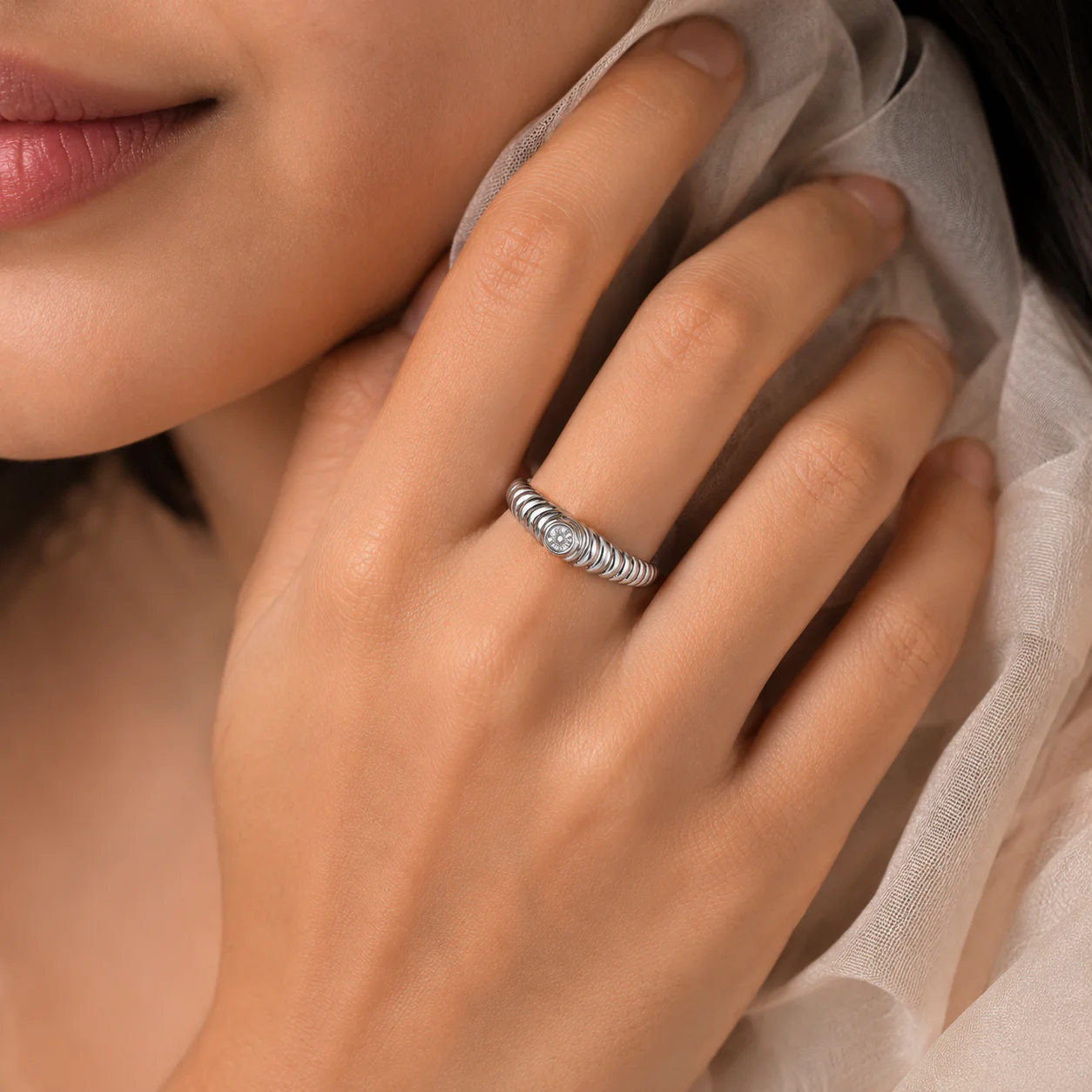 Aurielle Ribbed CZ Ring - Image 3