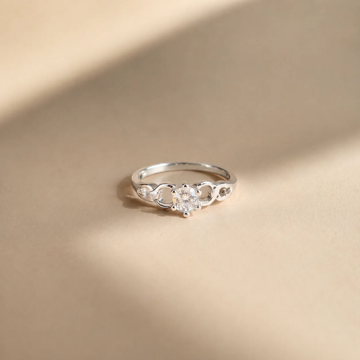 Celeste Link Solitaire Ring - Image 2