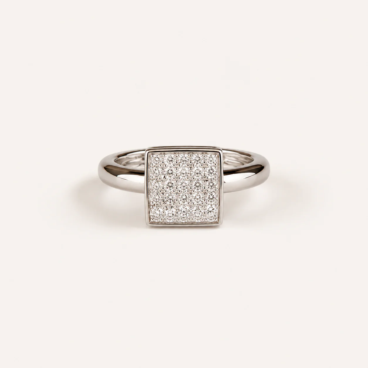 Celeste Square Pavé Ring - Image 3