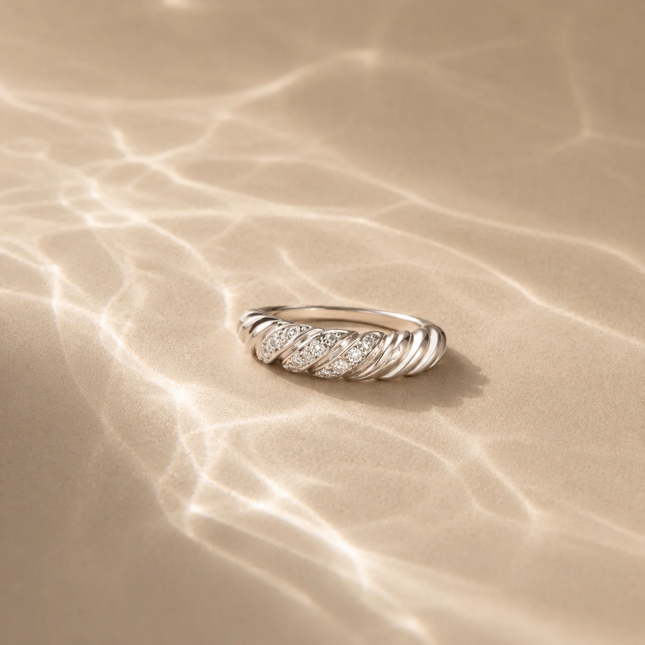 Celeste Twist Band Ring - Image 3