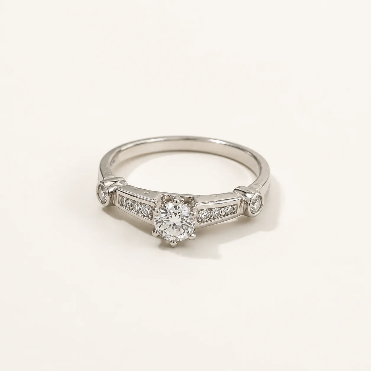 Celestia Vintage Solitaire Ring - Image 3