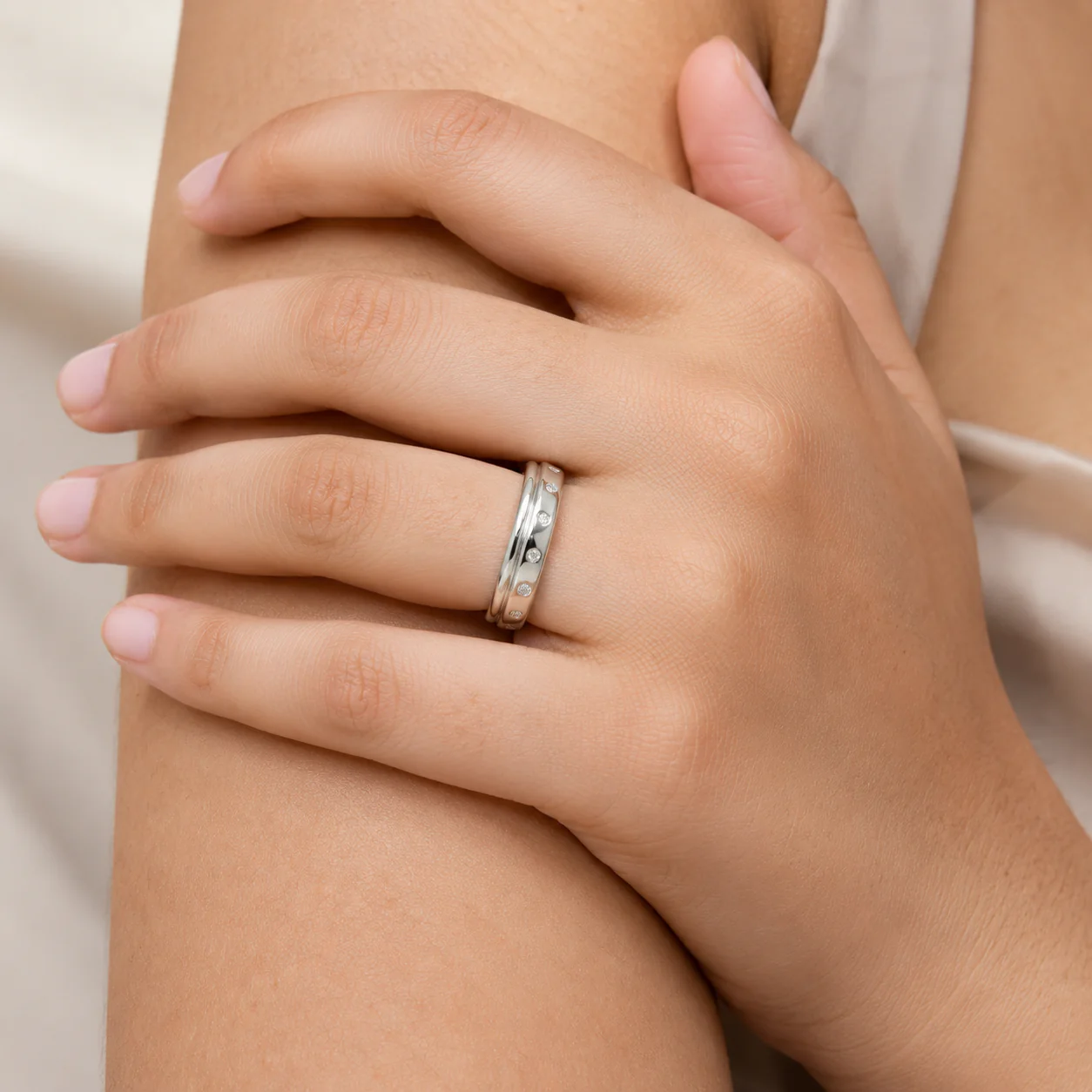 Celestial Dot Band Ring - Image 4