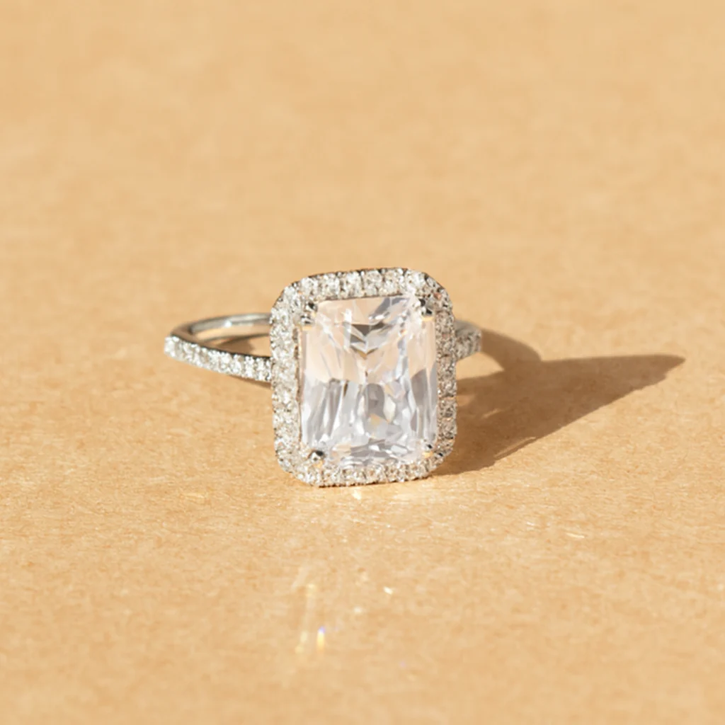 Diamond Solitare Ring - Image 2