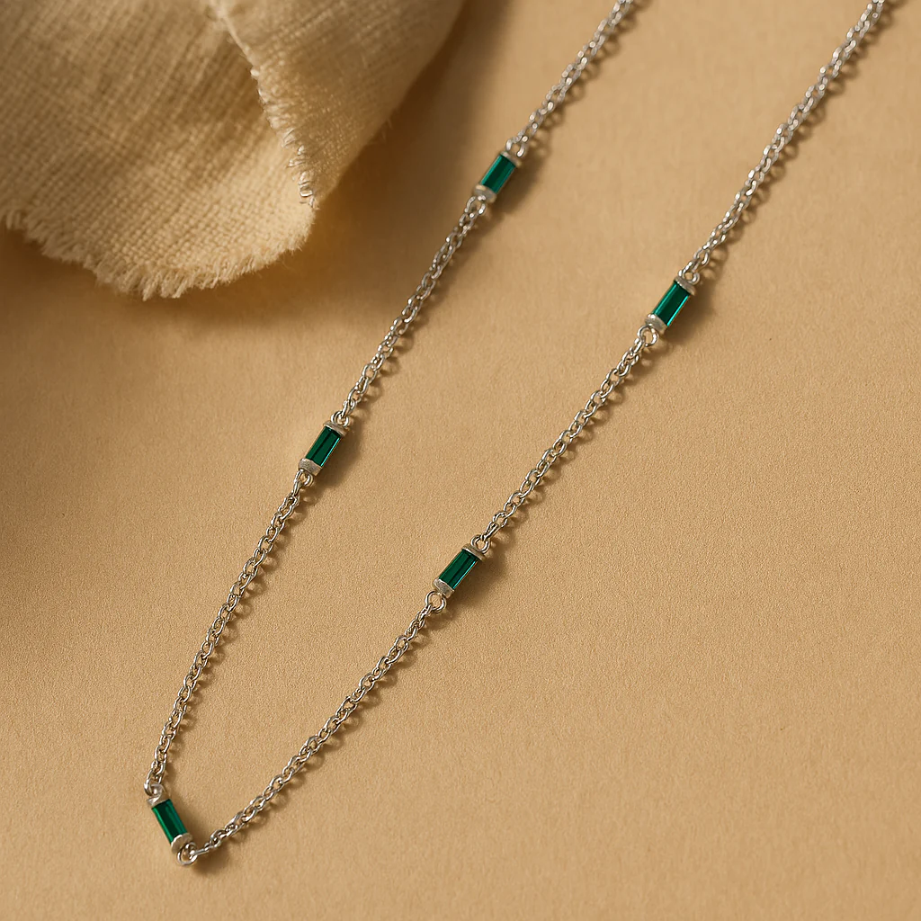 Emerald Baguette Necklace - Image 3