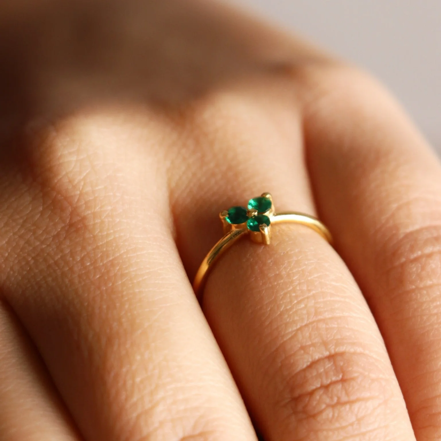 Emerald Trio Ring - Image 3