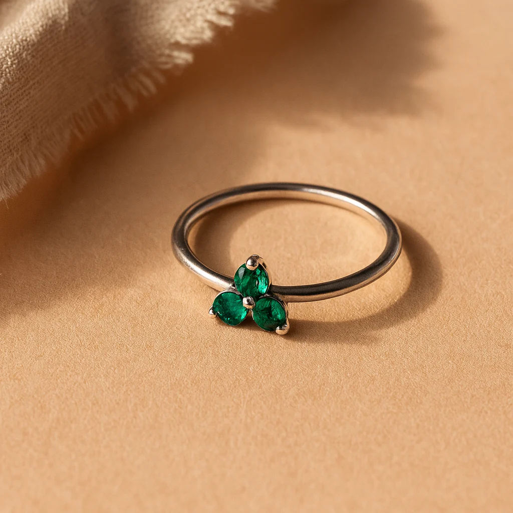 Emerald Trio Ring - Image 5