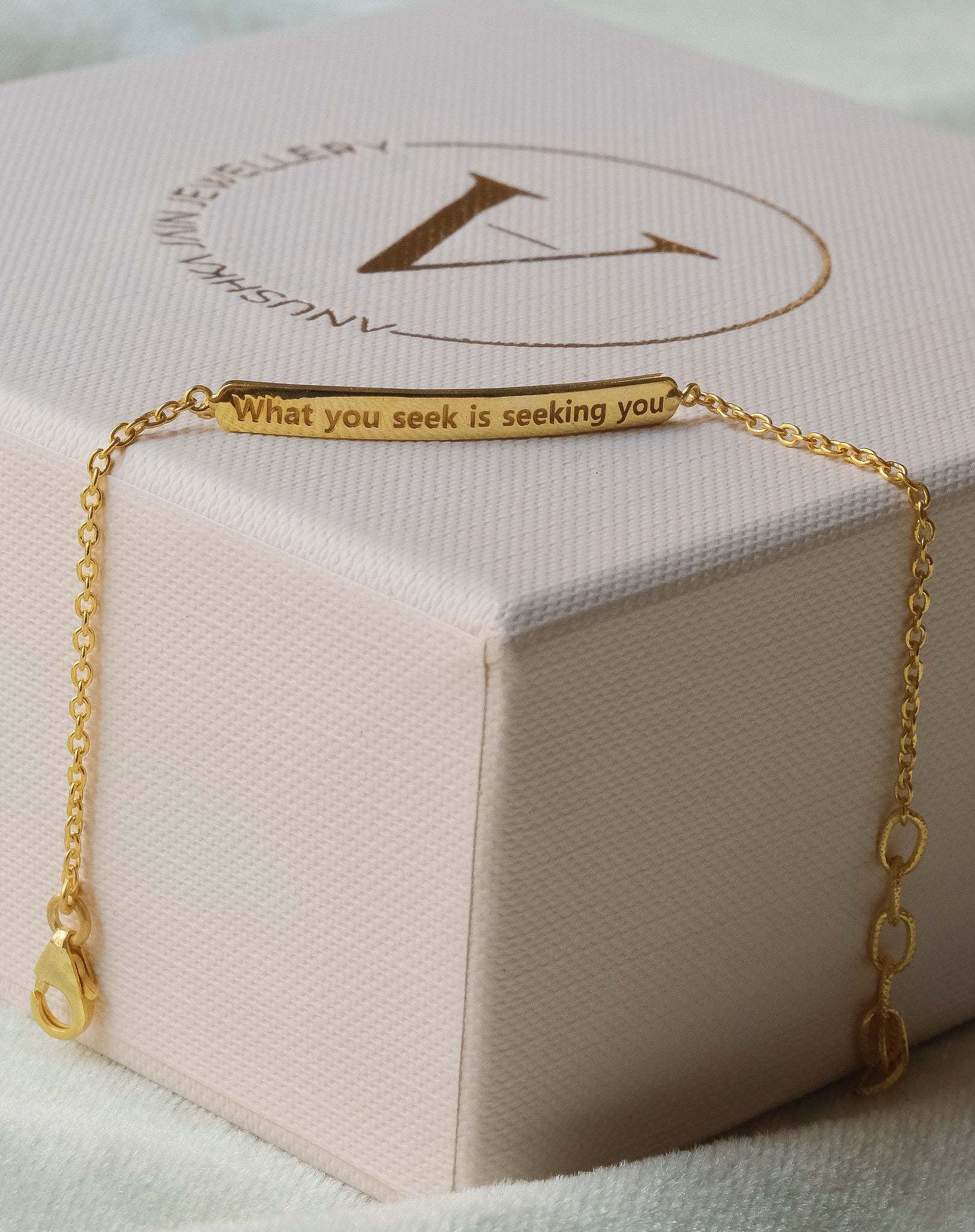 Engrave Bar Bracelet - Image 4