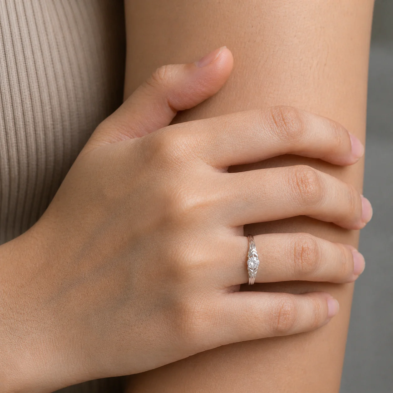 Eterna Knot Ring - Image 3