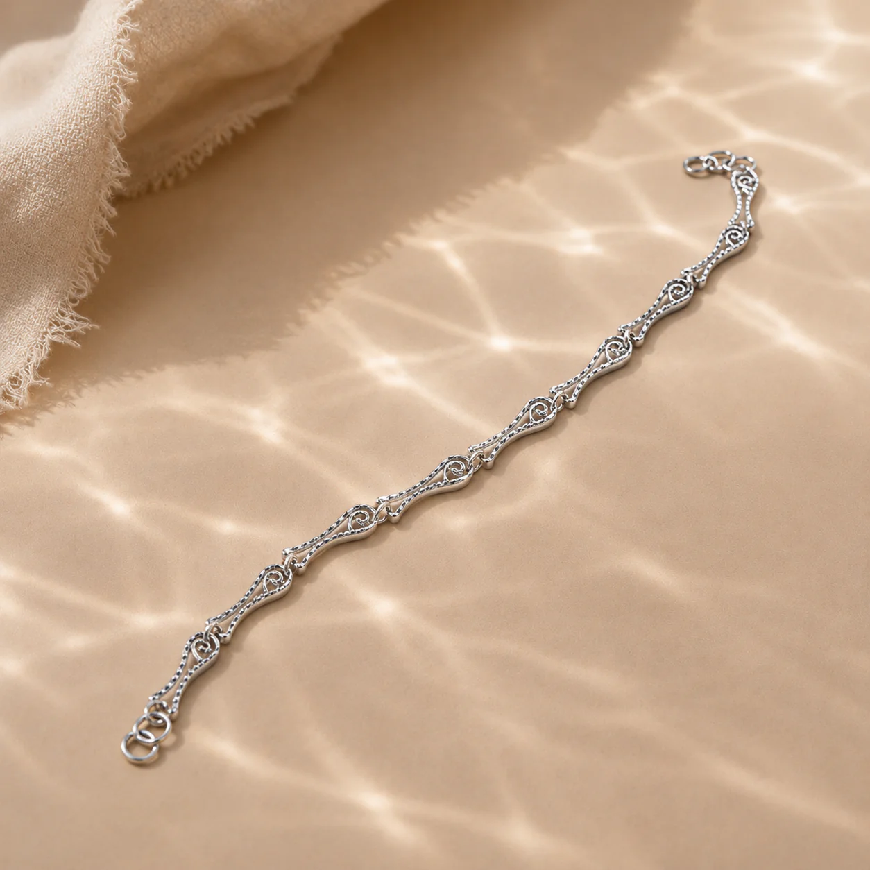 Filament Chain Bracelet - Image 3