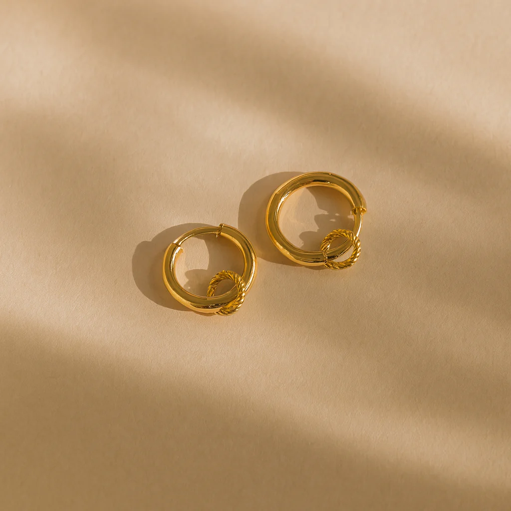 Hoops La Hoop Huggie - Image 3