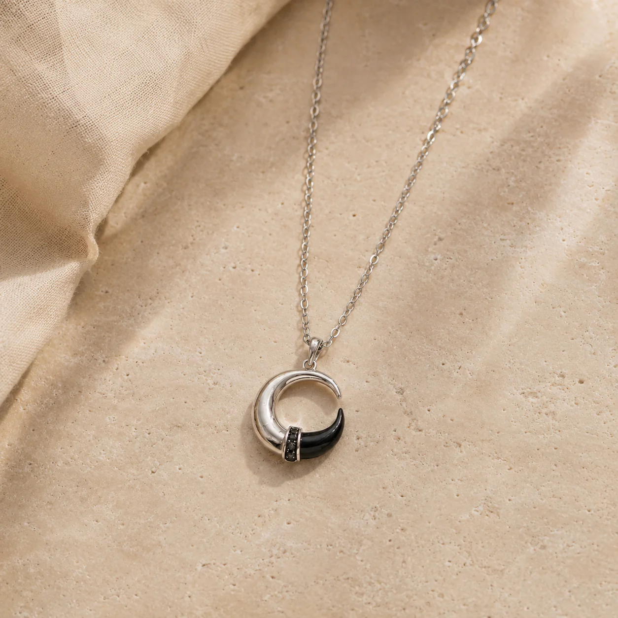Horn & Onyx Necklace - Image 4