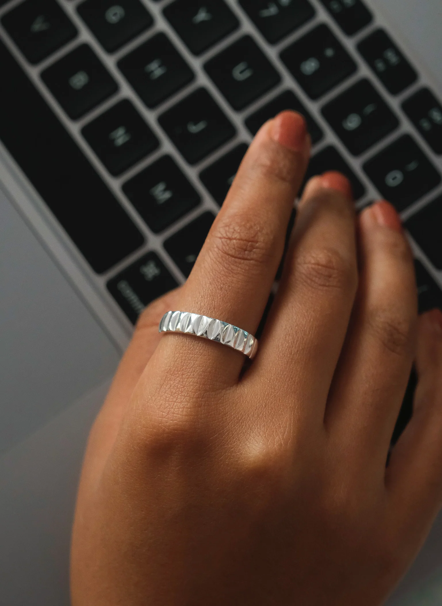 Kouture Mound Ring - Image 3