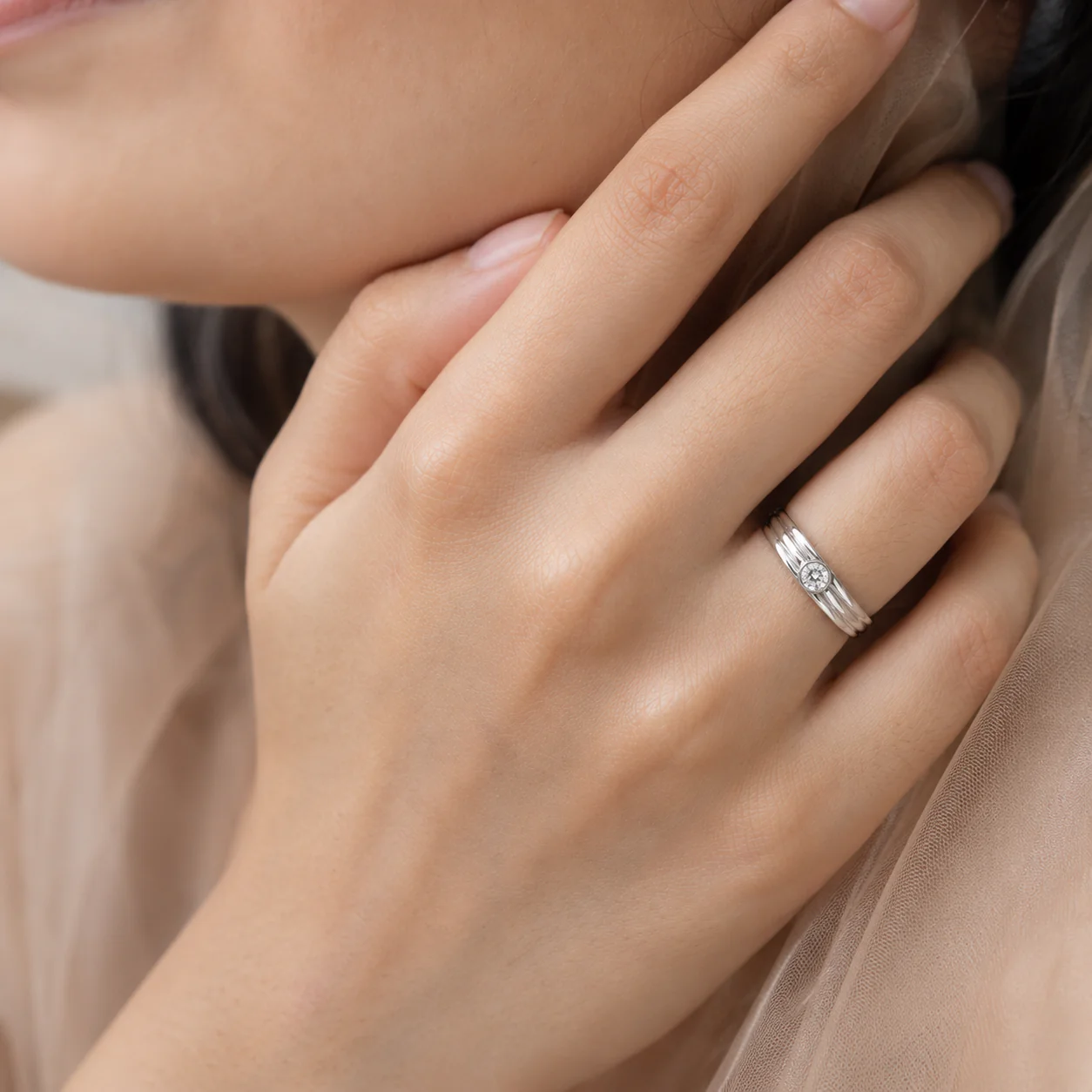 Luna Ridge Solitaire Ring - Image 4