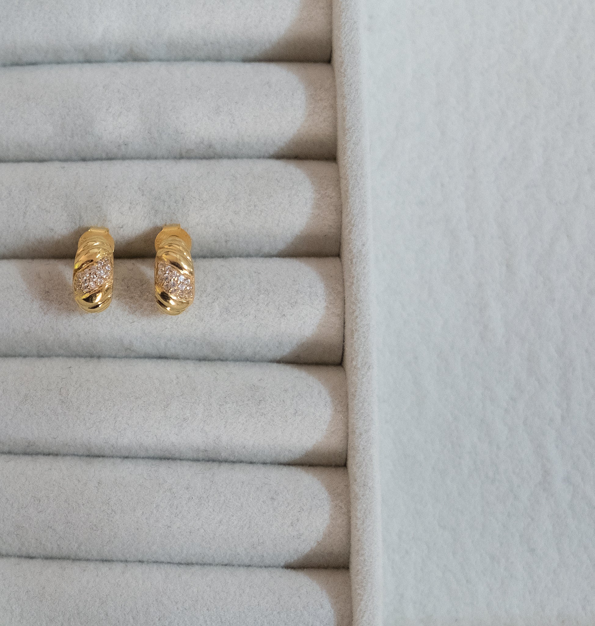 Mini CZ Braided Hoops Earring - Image 3