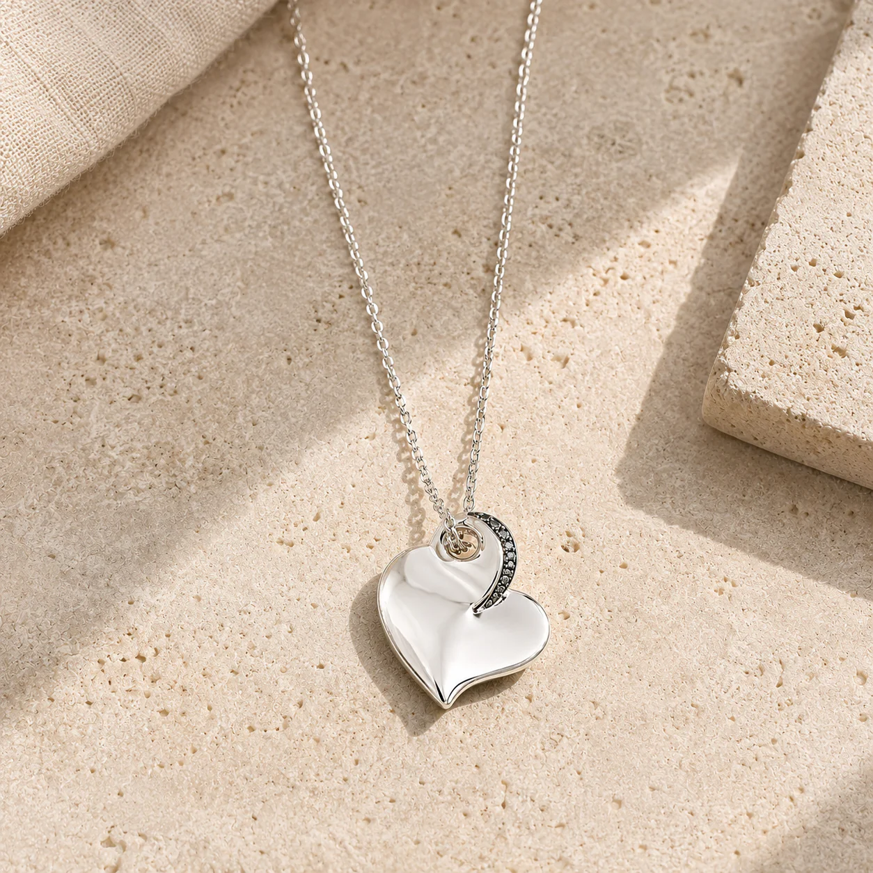 Noir Scatter Necklace - Image 4