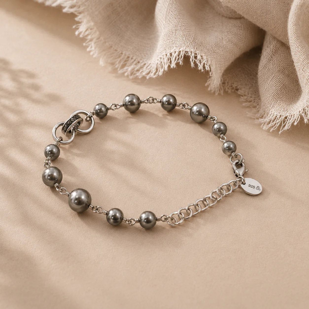 Pearl & Onyx Bracelet - Image 3