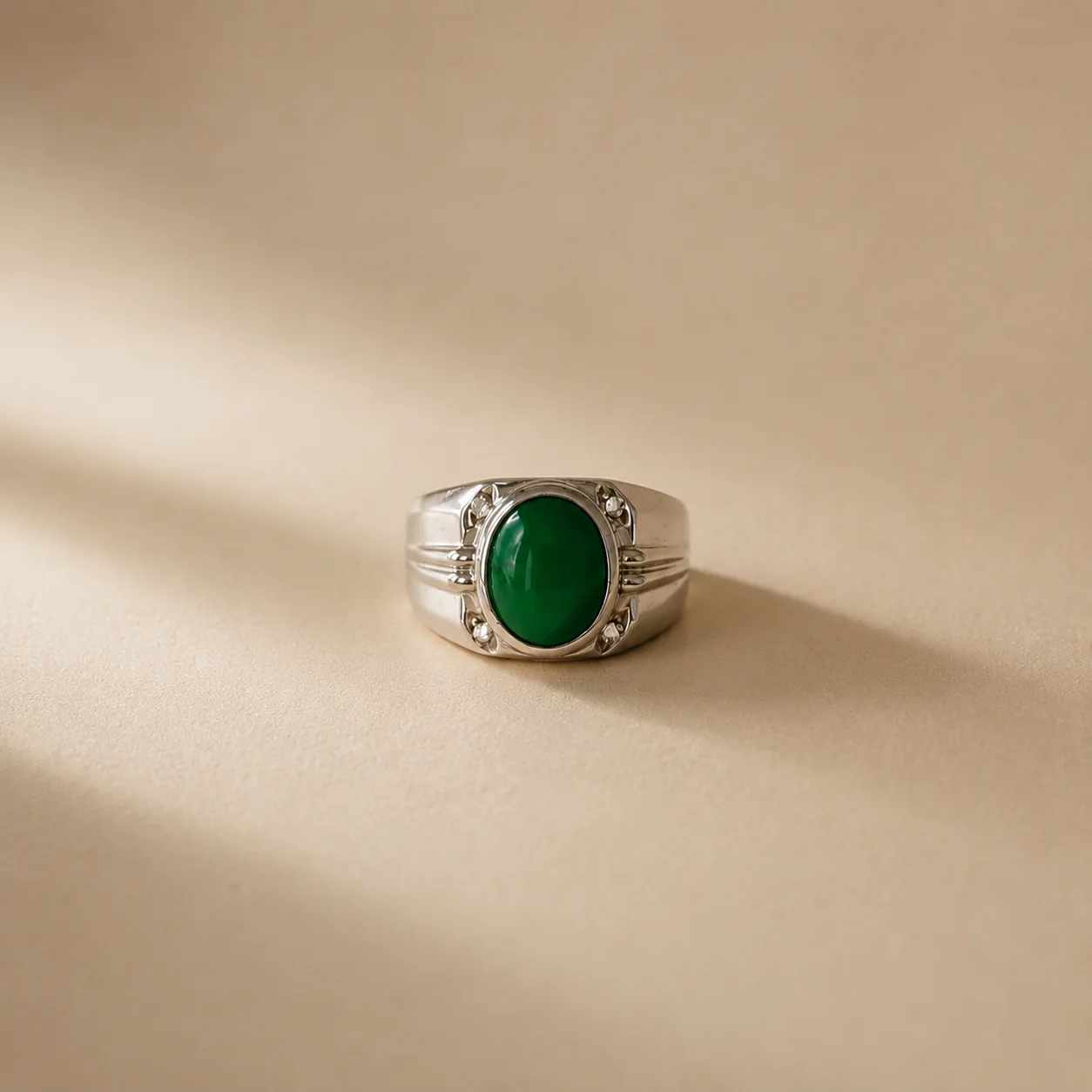 Regal Green Onyx Signet Ring - Image 3