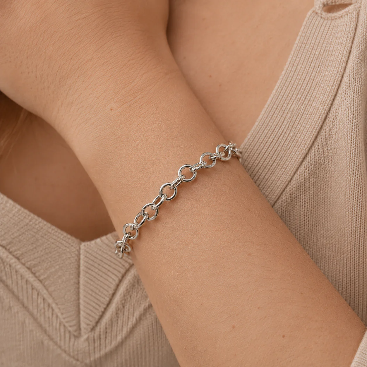 Ridge Bangle Bracelet - Image 5