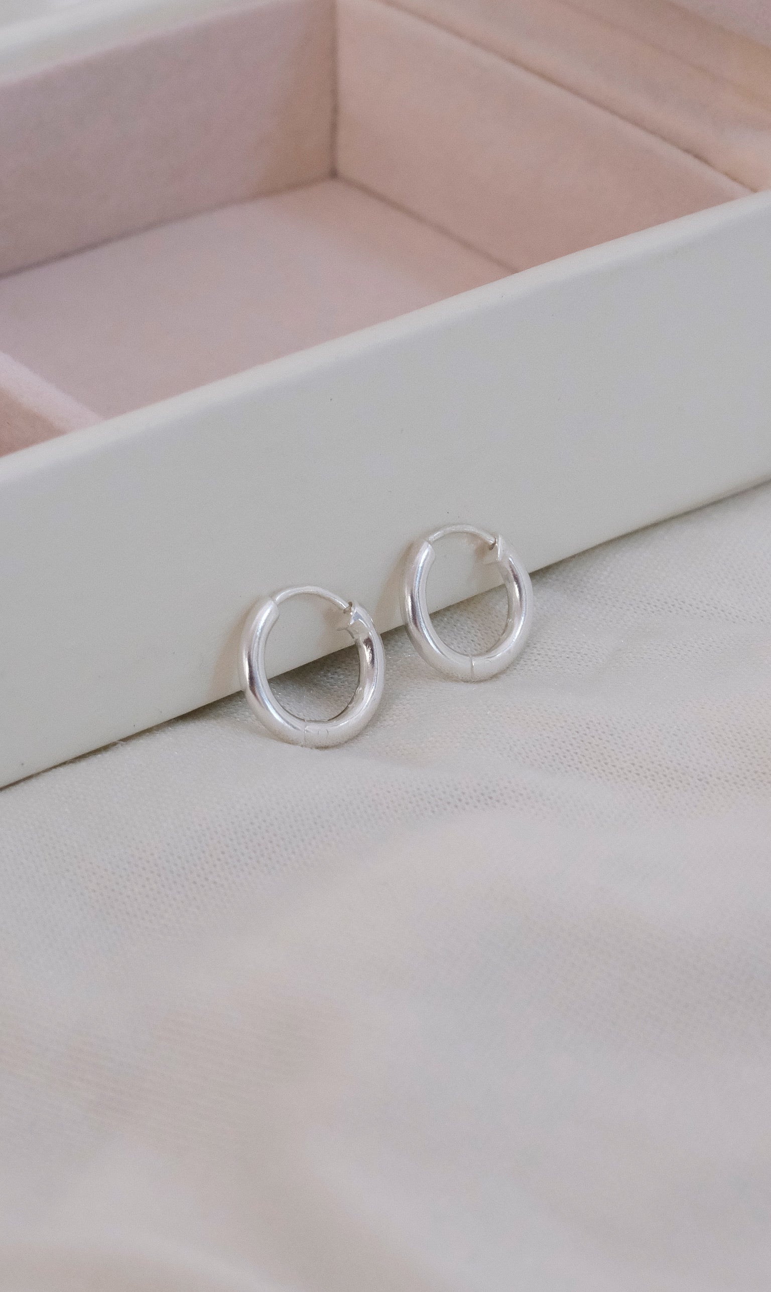 Small Hoops - Image 10