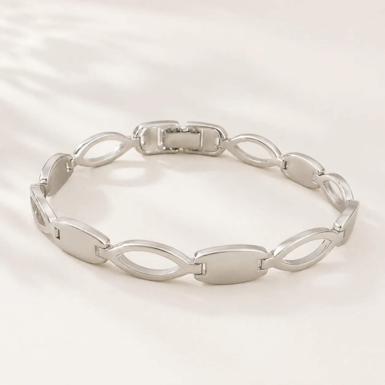 Strand Bracelet - Image 4