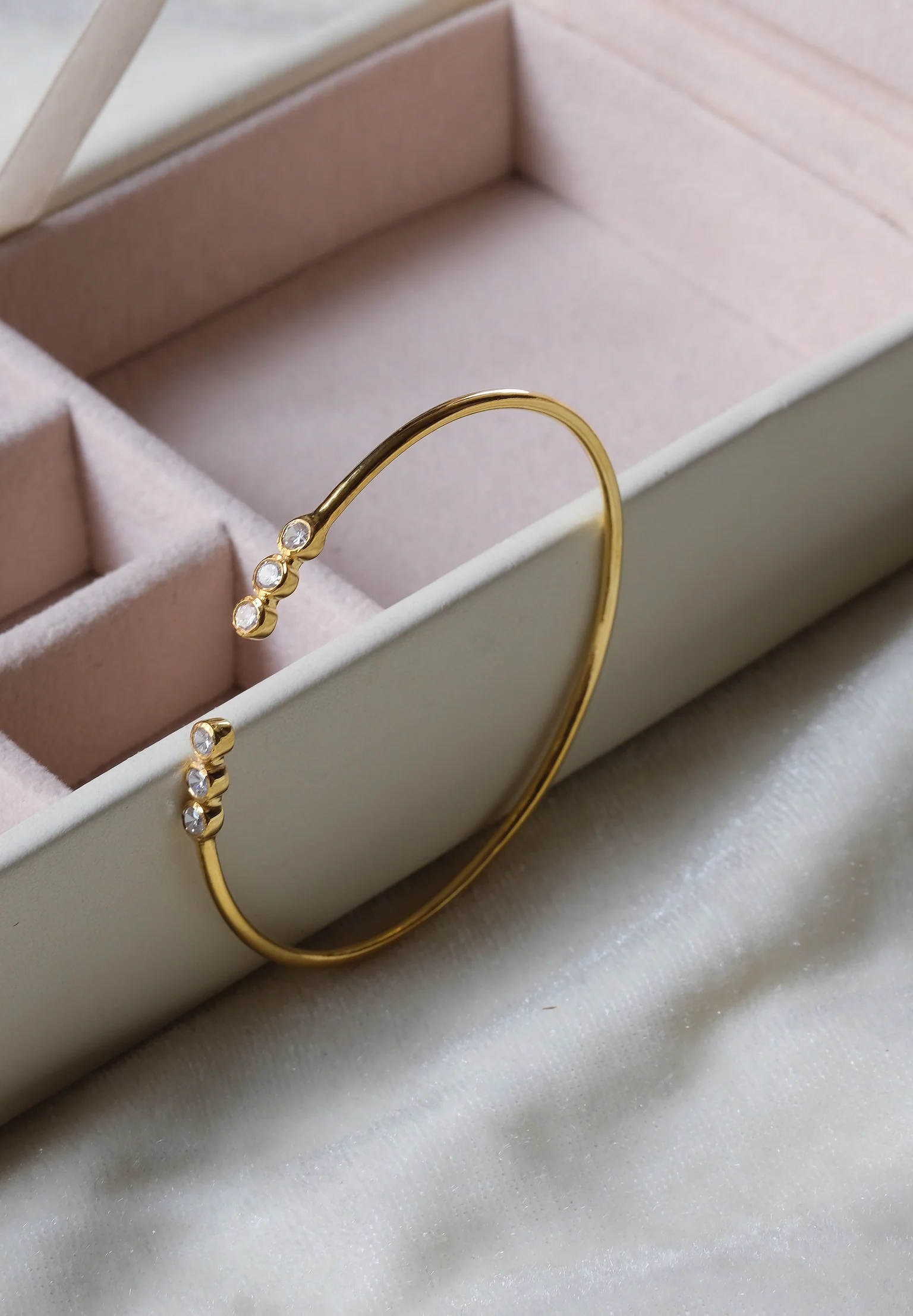 Tri Diamond Cuff - Image 4