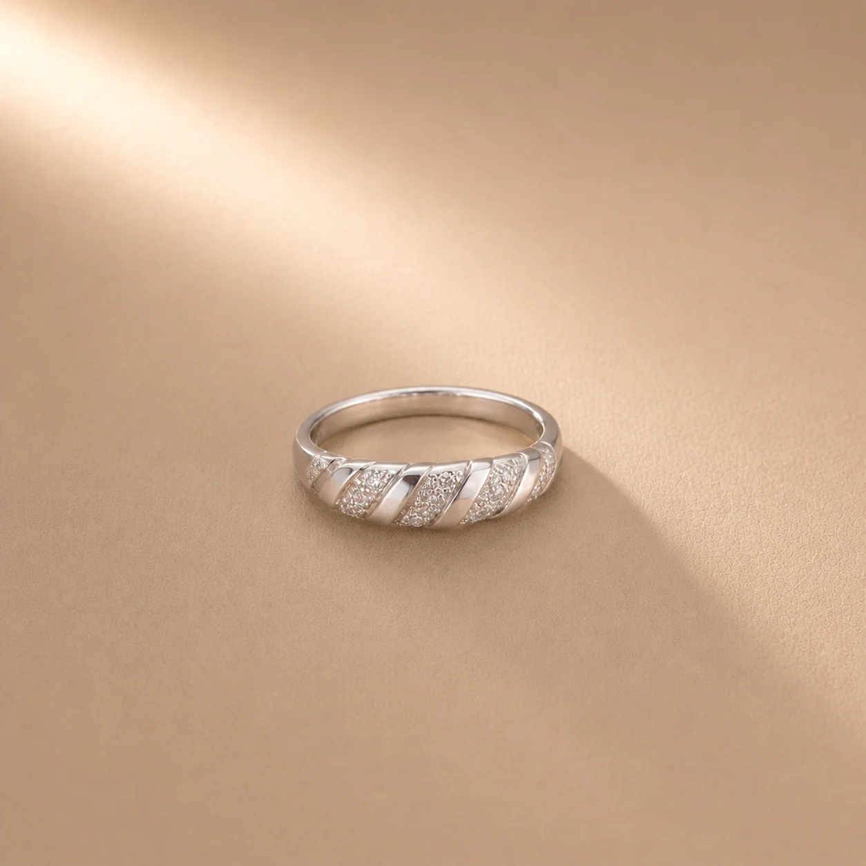 Twila Twist Band - Image 2