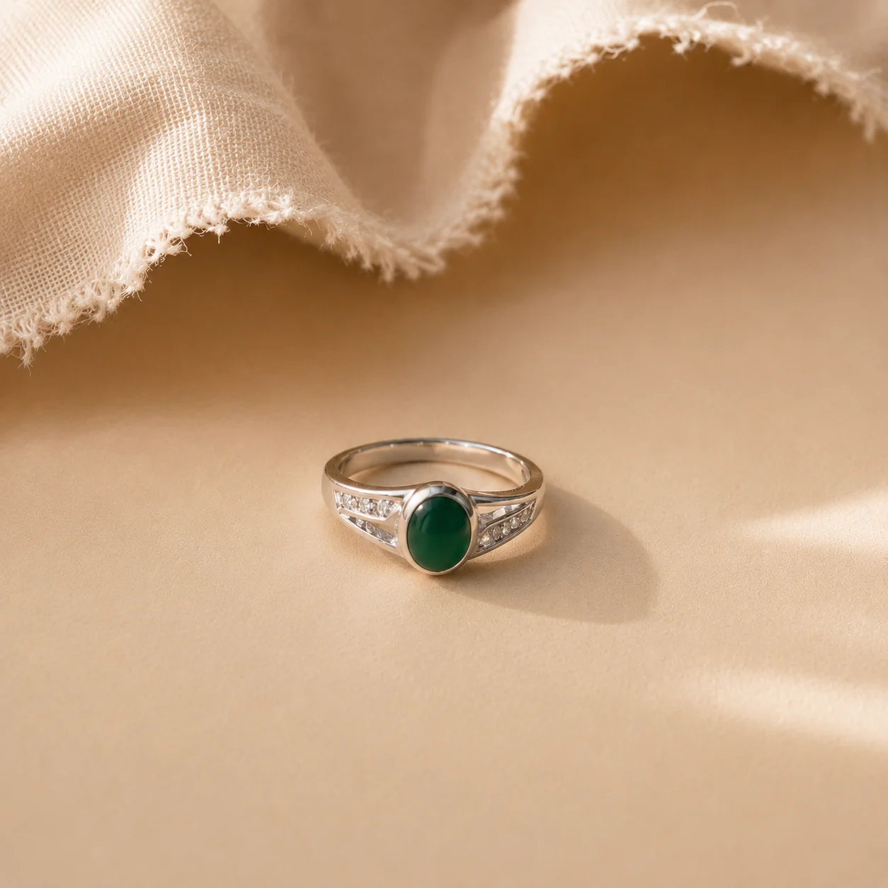Verdant Grace Onyx Ring - Image 4