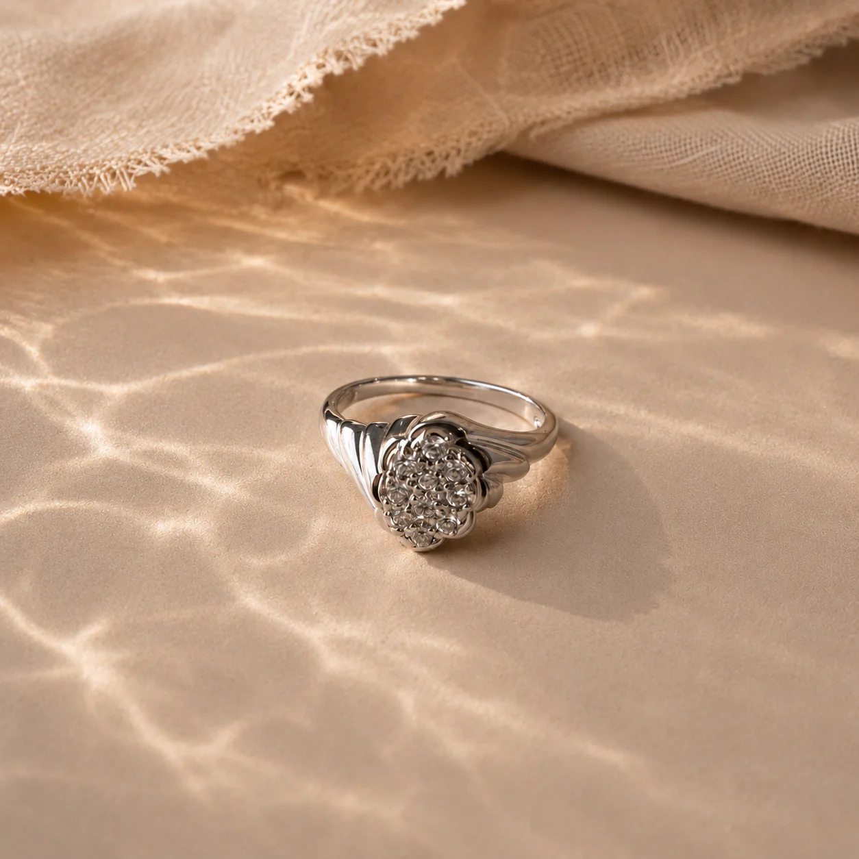 Vintage Floral Cluster Ring - Image 2