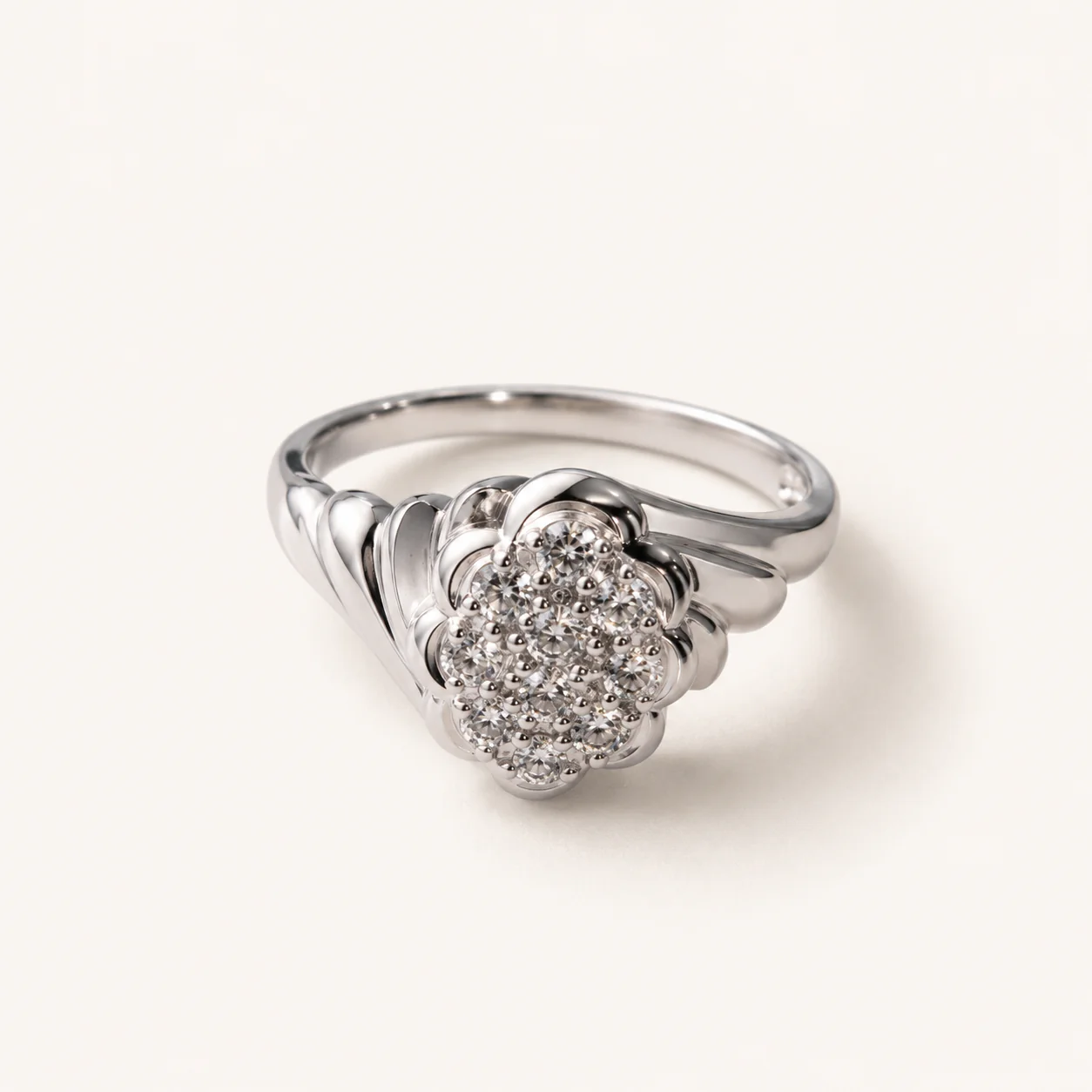 Vintage Floral Cluster Ring - Image 4