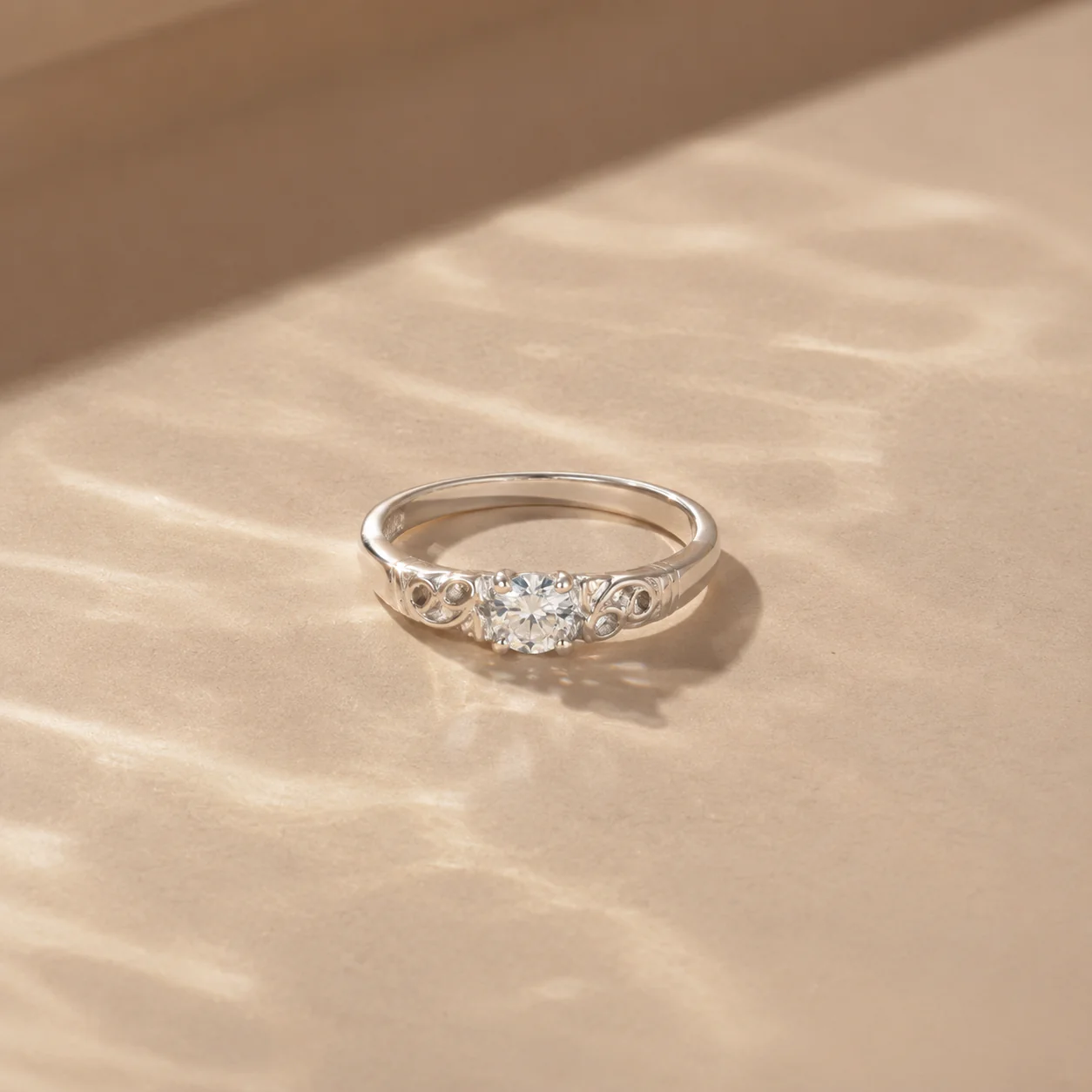 Vintage Scroll Solitaire Ring - Image 3