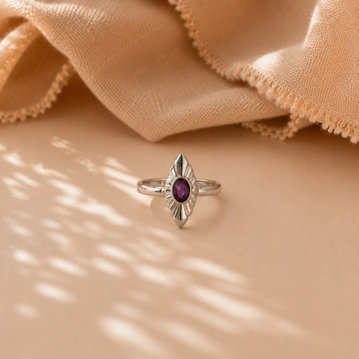 Vintage Sunburst Amethyst Ring - Image 3