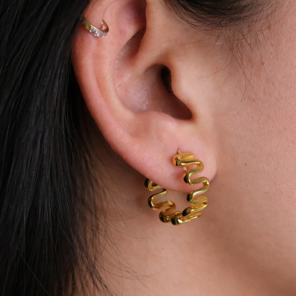 Wavy Hoops